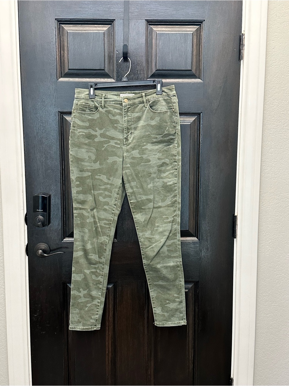 Social Standard by Sanctuary Women’s Camo High-Rise Skinny Jeans - Size 12